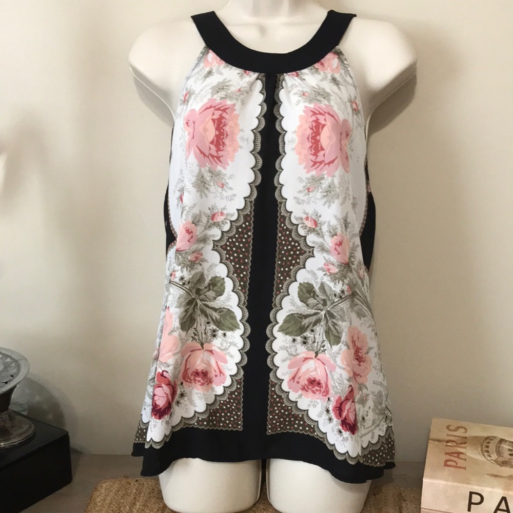 🏵 Soho New York & Company🏵…Women’s XS…Sleeveless Floral Print Blouse!